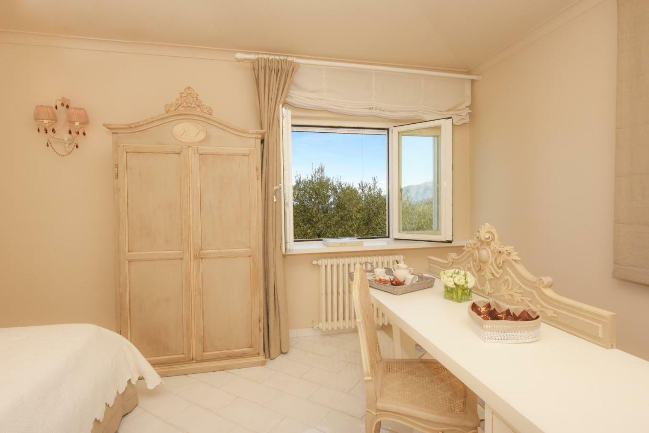 Villa Annabelle SantʼAgata sui Due Golfi Екстериор снимка