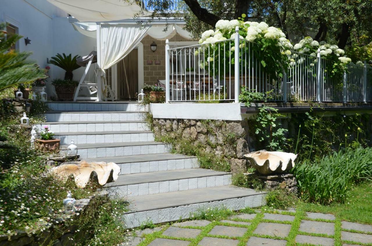 Villa Annabelle SantʼAgata sui Due Golfi Екстериор снимка
